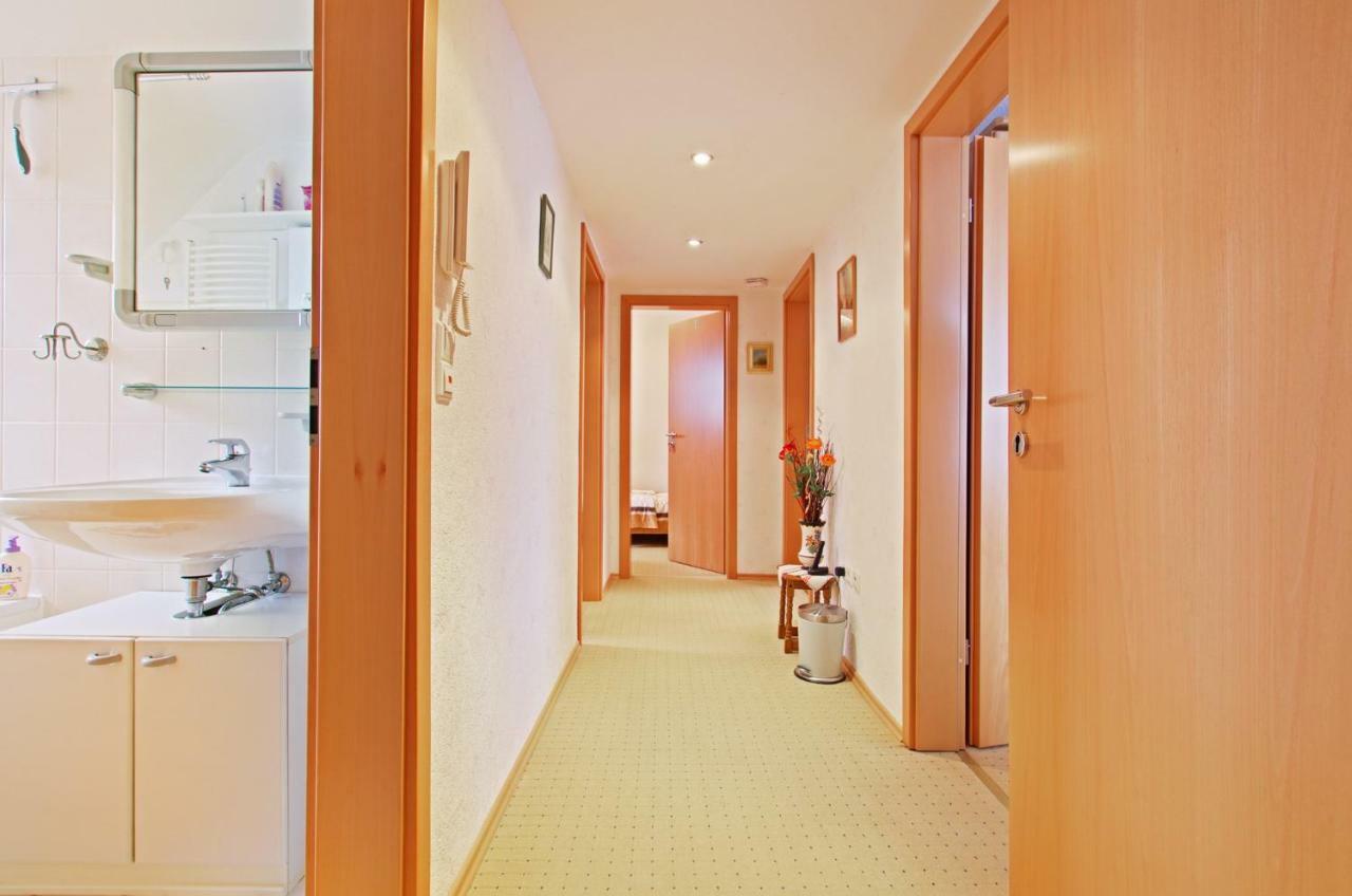 Private Rooms Near Exhibition Center Hannover Exteriör bild